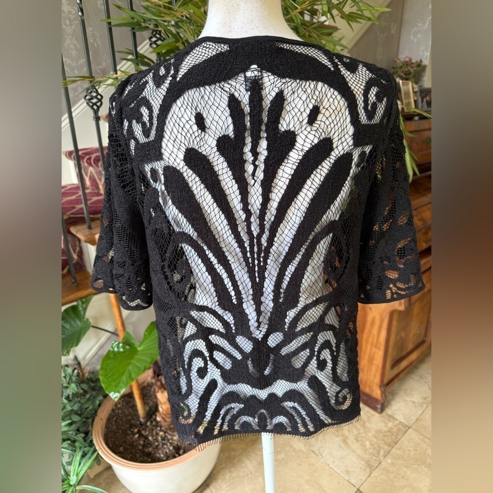 ALFANI ladies XS pullover, crocheted lace top black excellent condition - Picture 8 of 10
